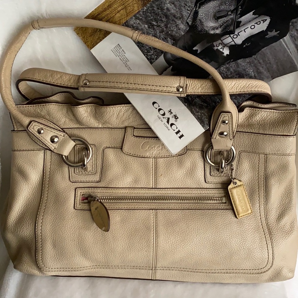 Coach Cream Leather Shoulder Bag with Gold Hardware